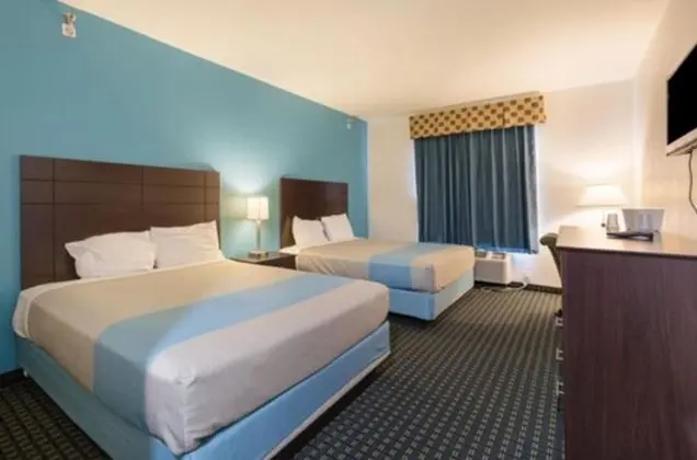 Standard Oda, 2 Büyük (Queen) Boy Yatak, Engellilere Uygun