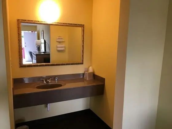 Standard Tek Büyük Yataklı Oda, 2 Çift Kişilik Yatak, Buzdolabı ve Mikrodalga
