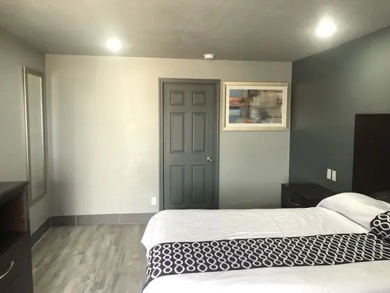 Oda, 1 Büyük (Queen) Boy Yatak