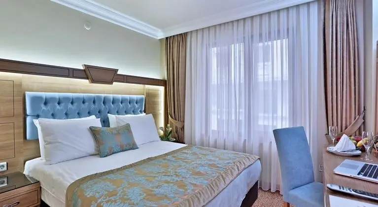 Üçlü Standard