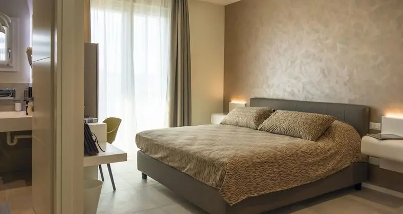 Comfort Tek Büyük Yataklı Oda