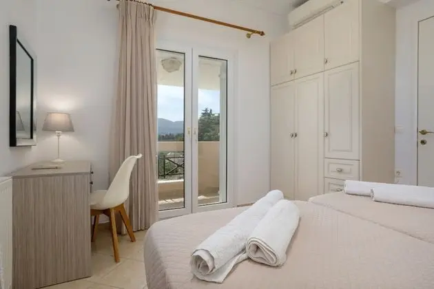 Villa, 4 Yatak Odası, Şömine