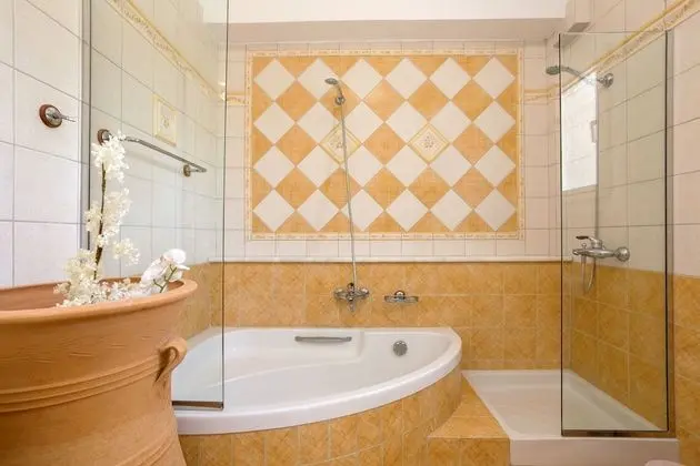 Villa, 4 Yatak Odası, Şömine