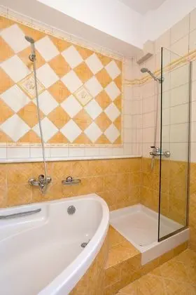 Villa, 4 Yatak Odası, Şömine