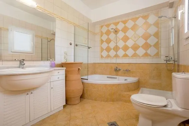 Villa, 4 Yatak Odası, Şömine