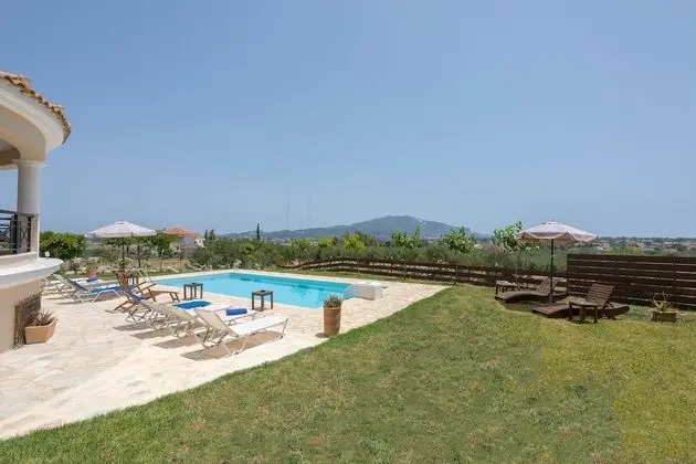 Villa, 4 Yatak Odası, Şömine