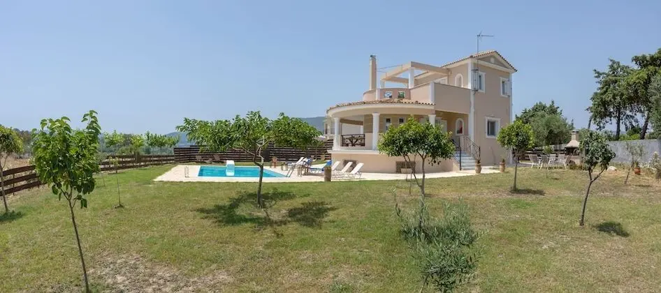 Villa, 4 Yatak Odası, Şömine