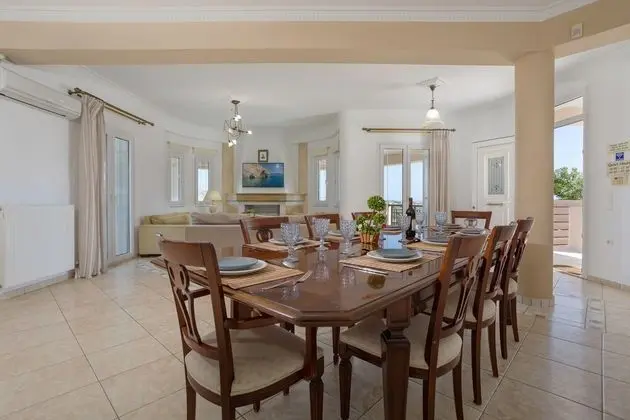 Villa, 4 Yatak Odası, Şömine