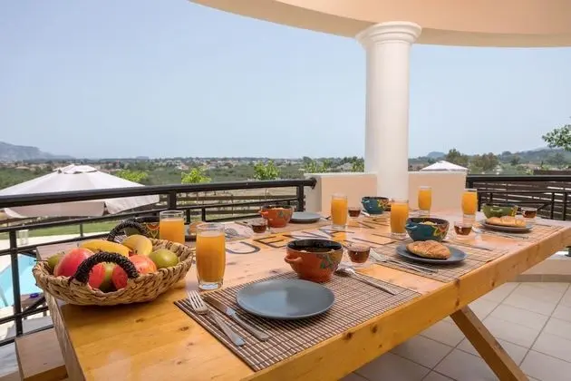 Villa, 4 Yatak Odası, Şömine