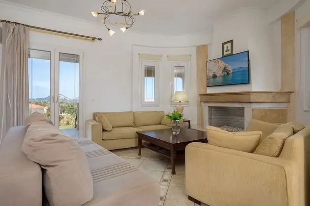 Villa, 4 Yatak Odası, Şömine
