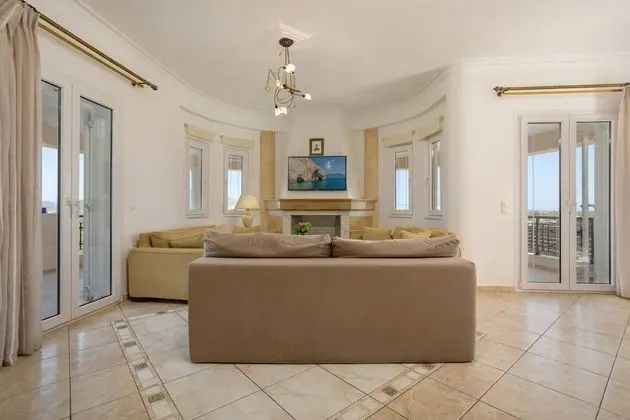 Villa, 4 Yatak Odası, Şömine