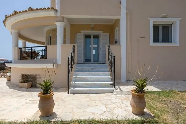 Villa, 4 Yatak Odası, Şömine