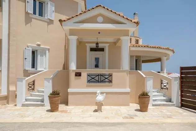 Villa, 4 Yatak Odası, Şömine