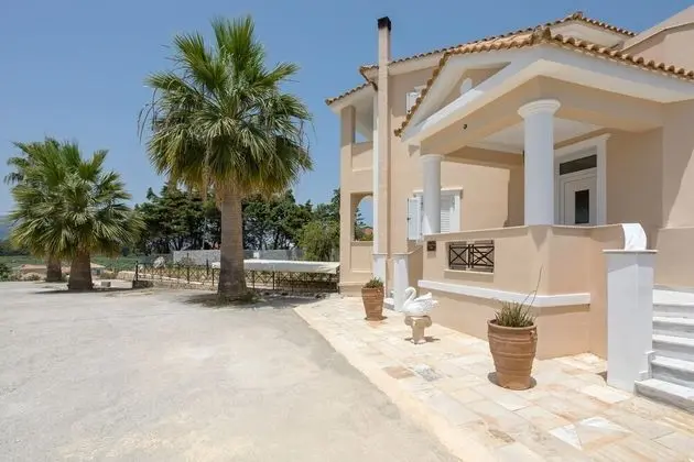 Villa, 4 Yatak Odası, Şömine