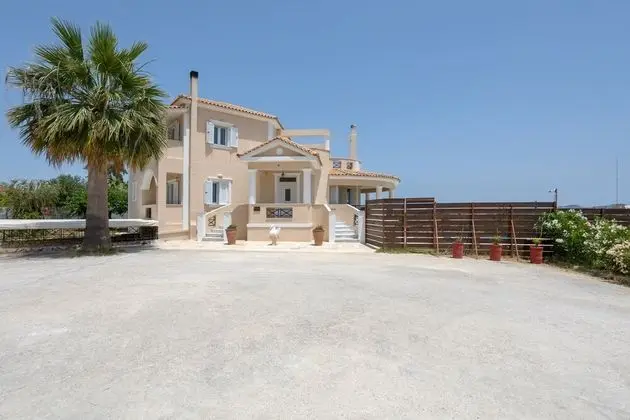 Villa, 4 Yatak Odası, Şömine