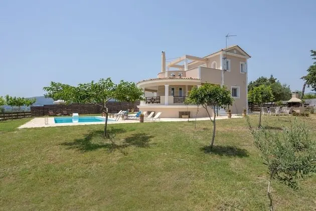 Villa, 4 Yatak Odası, Şömine