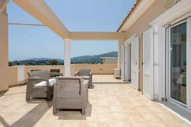 Villa, 4 Yatak Odası, Şömine