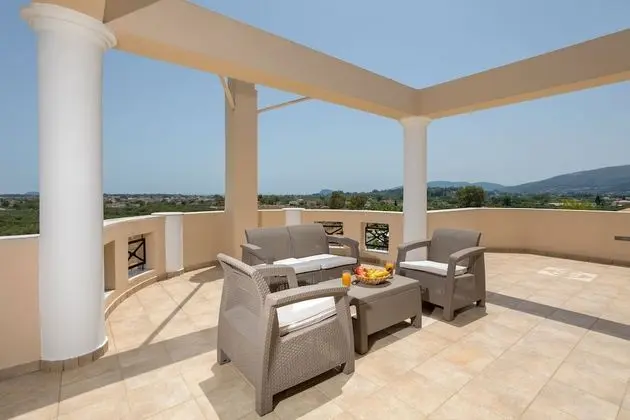 Villa, 4 Yatak Odası, Şömine