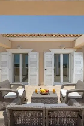 Villa, 4 Yatak Odası, Şömine