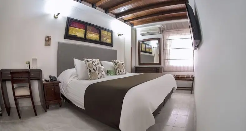 Standard Tek Büyük Yataklı Oda