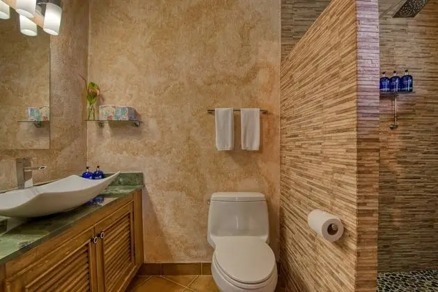 Superior Balcony Two Queen Beds