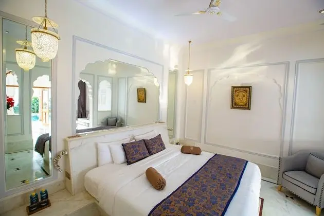 Villa, Kişiye Özel Havuzlu, Havuz Kenarı