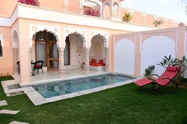Villa, Kişiye Özel Havuzlu, Havuz Kenarı
