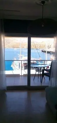 Apart Oda, Deniz Manzaralı, Balkonlu