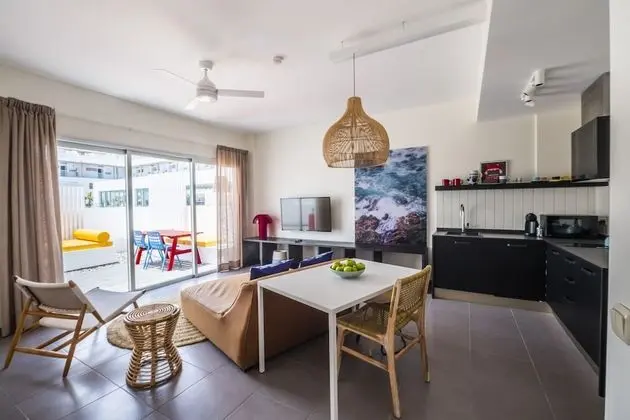 Dubleks, 2 Yatak Odası, Balkon, Avlu Manzaralı