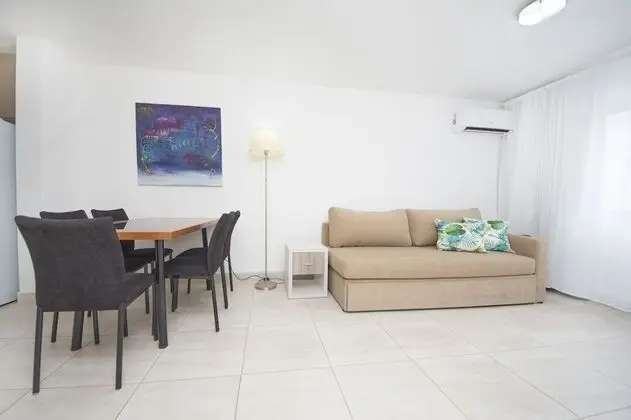 Apart Daire, Birden Çok Yatak, Sigara İçilmez