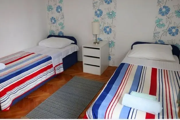 Apart Daire (Buffalo - 150m from the beach & parki)