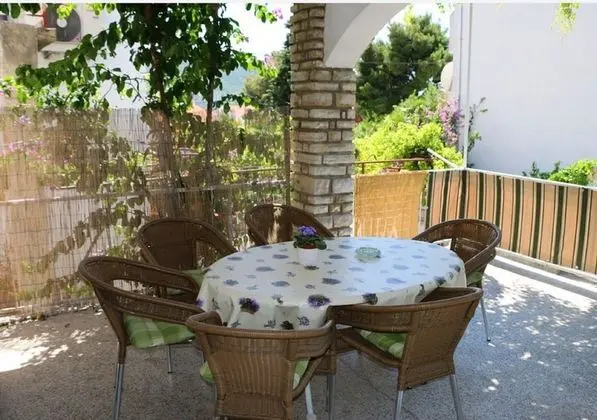 Apart Daire (Buffalo - 150m from the beach & parki)