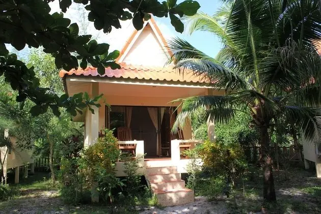 Deluxe Bungalow with Fan