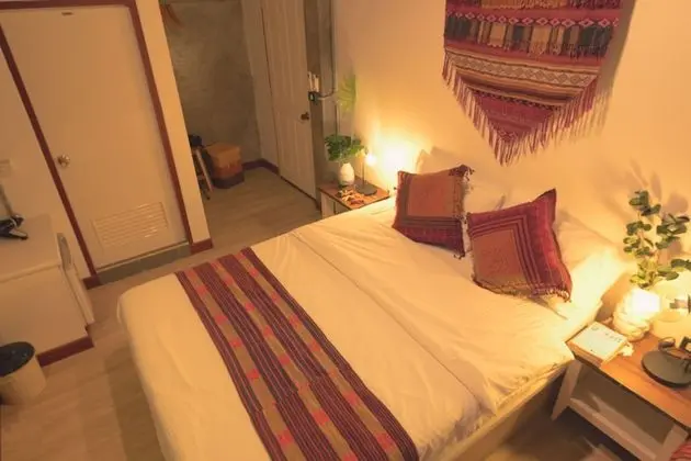 Economy Bigger Room with Refrigerator