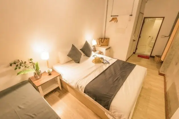 Economy Bigger Room with Refrigerator
