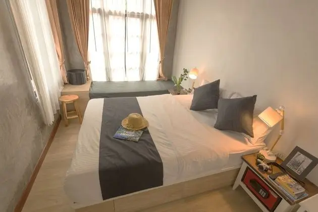 Economy Bigger Room with Refrigerator