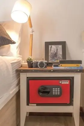 Economy Bigger Room with Refrigerator