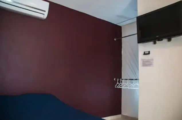 Tek Büyük Yataklı Oda, 2 Çift Kişilik Yatak