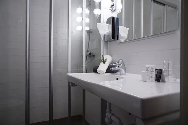 İki Ayrı Yataklı Oda (Third person sleeps in extra bed)