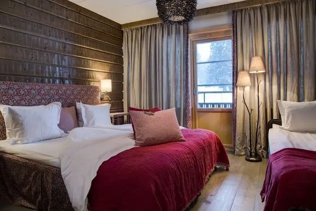 İki Ayrı Yataklı Oda (Third person sleeps in extra bed)