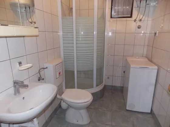 Ev (Bugi - free parking - H(8+2))