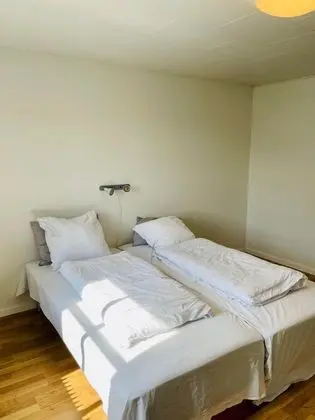 Budget double rooms with *shared* bathroom