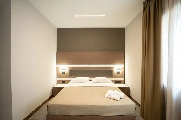 Standard Büyük Yataklı Tek Kişilik Oda