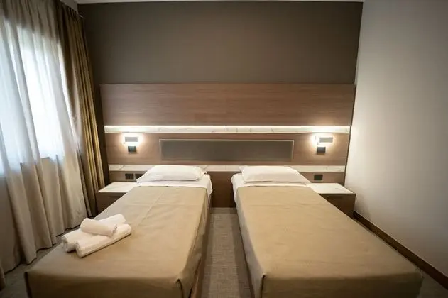 Standard Tek Büyük veya İki Ayrı Yataklı Oda