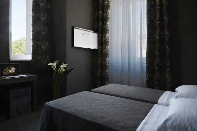 Junior Süit, Sıcak Su Küveti