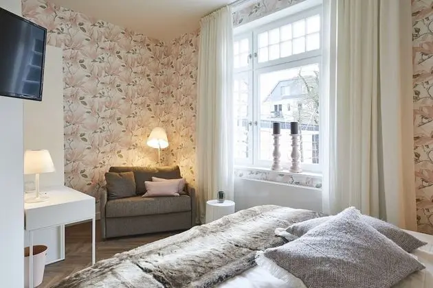 Premium Tek Büyük Yataklı Oda