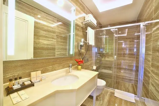 Deluxe Tek Büyük Yataklı Oda, 1 Yatak Odası, Sigara İçilebilir