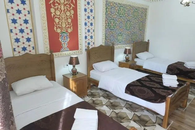 Üç Kişilik Oda