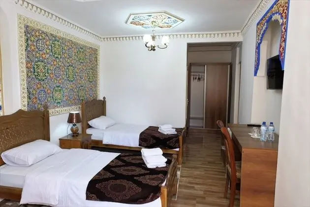 Üç Kişilik Oda