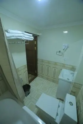 Üç Kişilik Oda